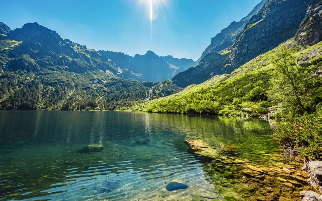 Morskie Oko historia, przyroda i ciekawostki o najsłynniejszym jeziorze Polski